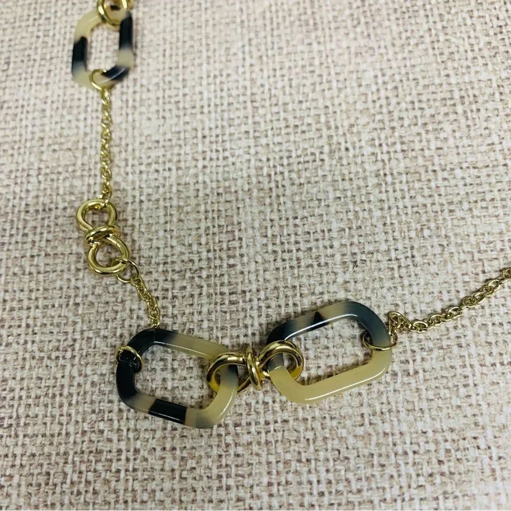 Vince‎ Camuto Tortoise Shell Bit Link Station Necklace - Picture 2 of 3